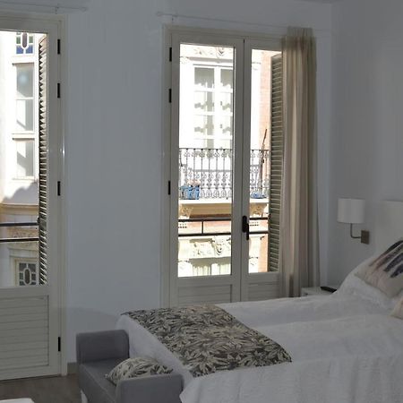 Modern studio flat close to Plaza Merced Málaga Esterno foto